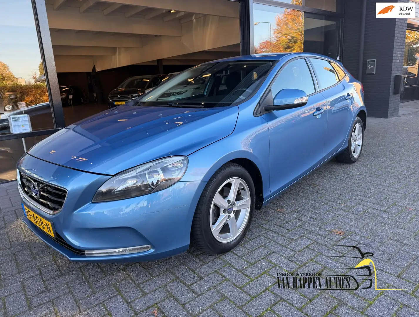 Volvo V40 1.6 D2 Kinetic Blauw - 1