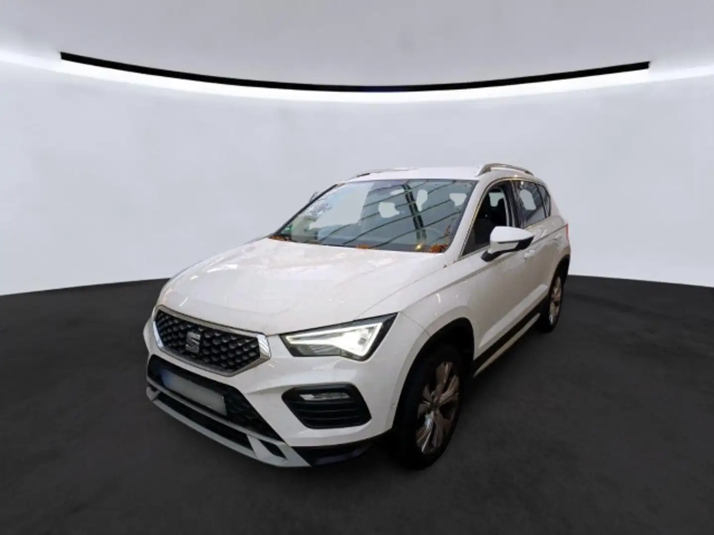 SEAT Ateca 1.5TSI  Xperience DSG Navi LED Kamera Weiß - 2