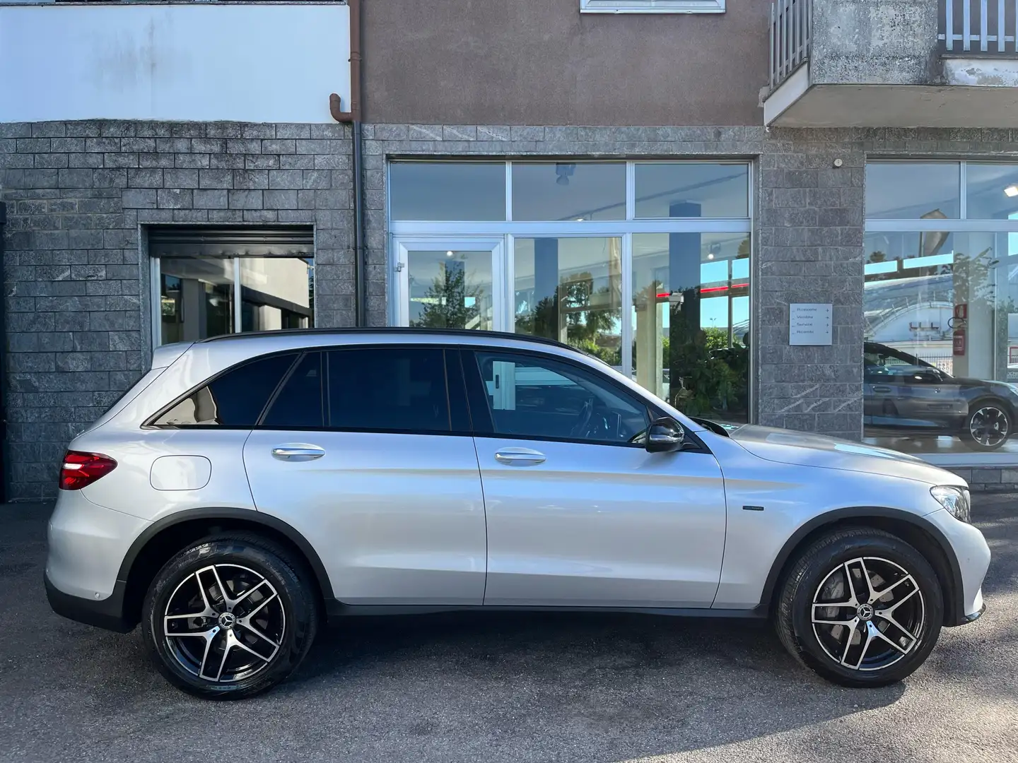 Mercedes-Benz GLC 350 e-Premium 4matic auto  IVA ESPOSTA Grigio - 2