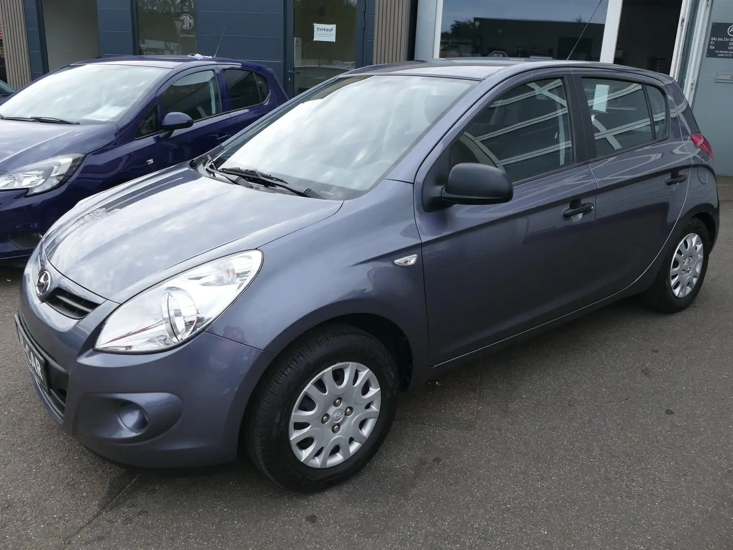 Hyundai i20 1.2 Classic Klima Radio CD Isofix HU/AU NEU Grau - 1