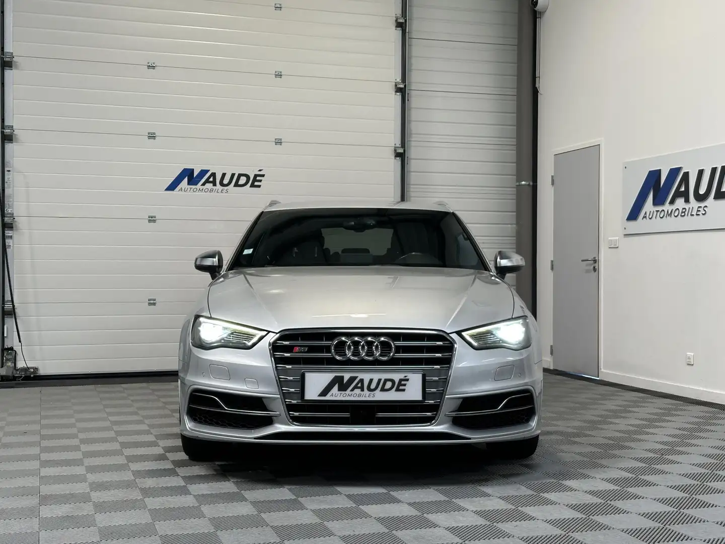 Audi S3 Sportback 2.0 TFSI  300ch S-Tronic Quattro Suivi AUDI Grijs - 2