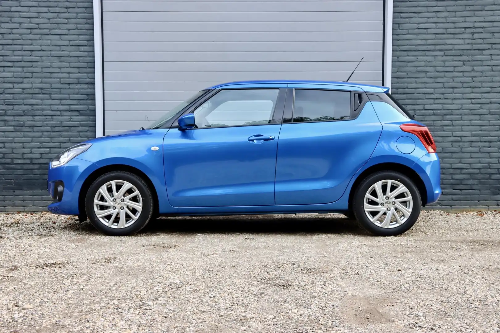 Suzuki Swift 1.2 Select Smart Hybrid | CAMERA | CARPLAY | AUTOM Bleu - 2