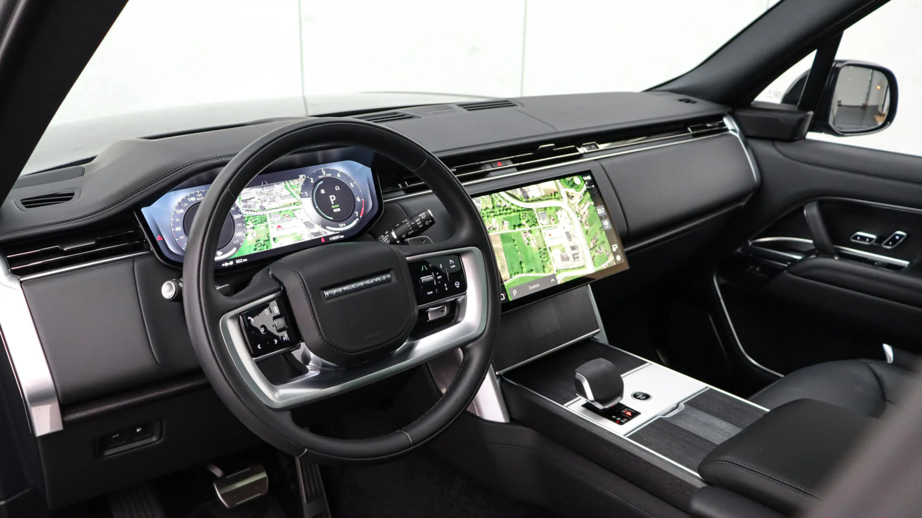 Land Rover Range Rover P550e Autobiography | Meridian Signature | Head-up — photo 6