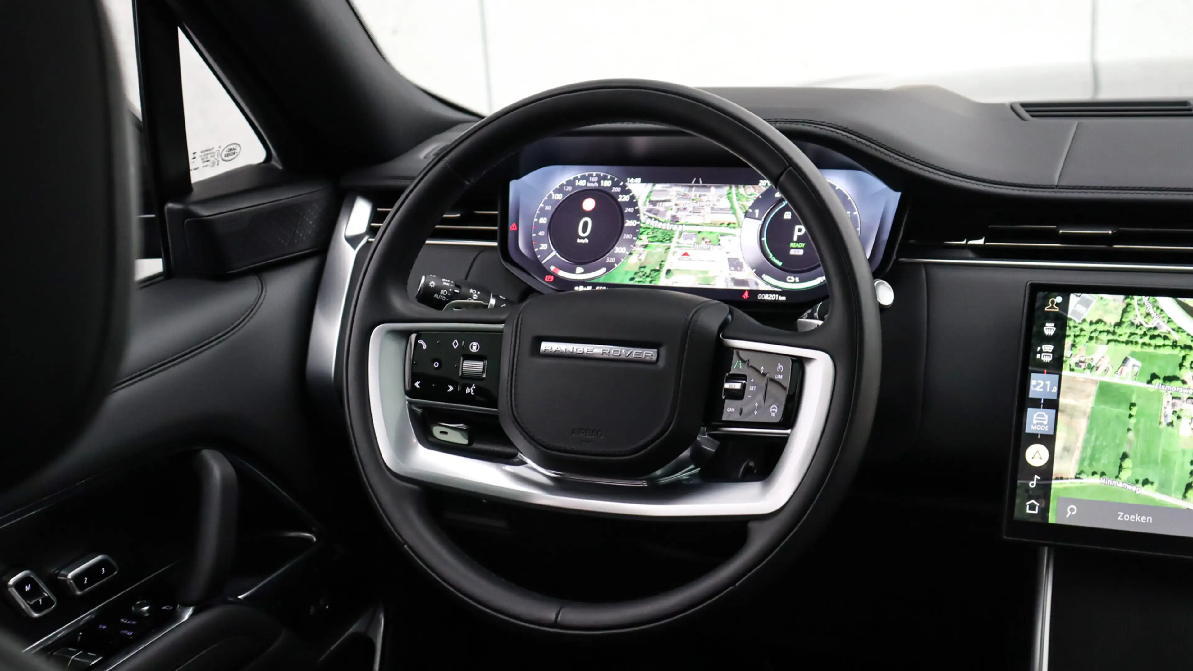 Land Rover Range Rover P550e Autobiography | Meridian Signature | Head-up — photo 35