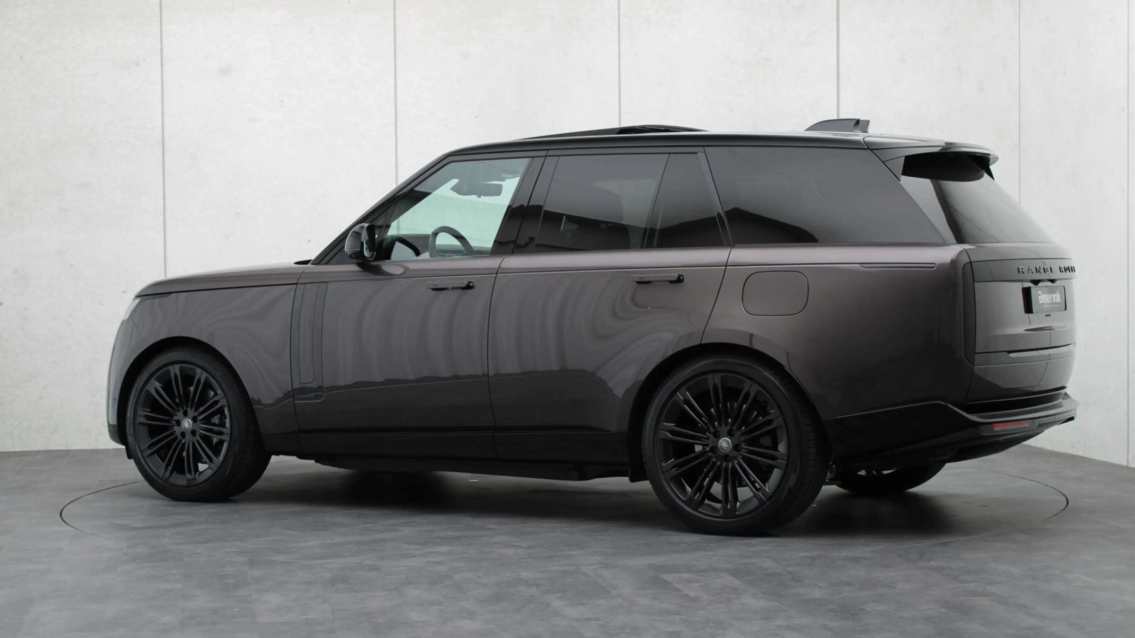 Land Rover Range Rover P550e Autobiography | Meridian Signature | Head-up — photo 39