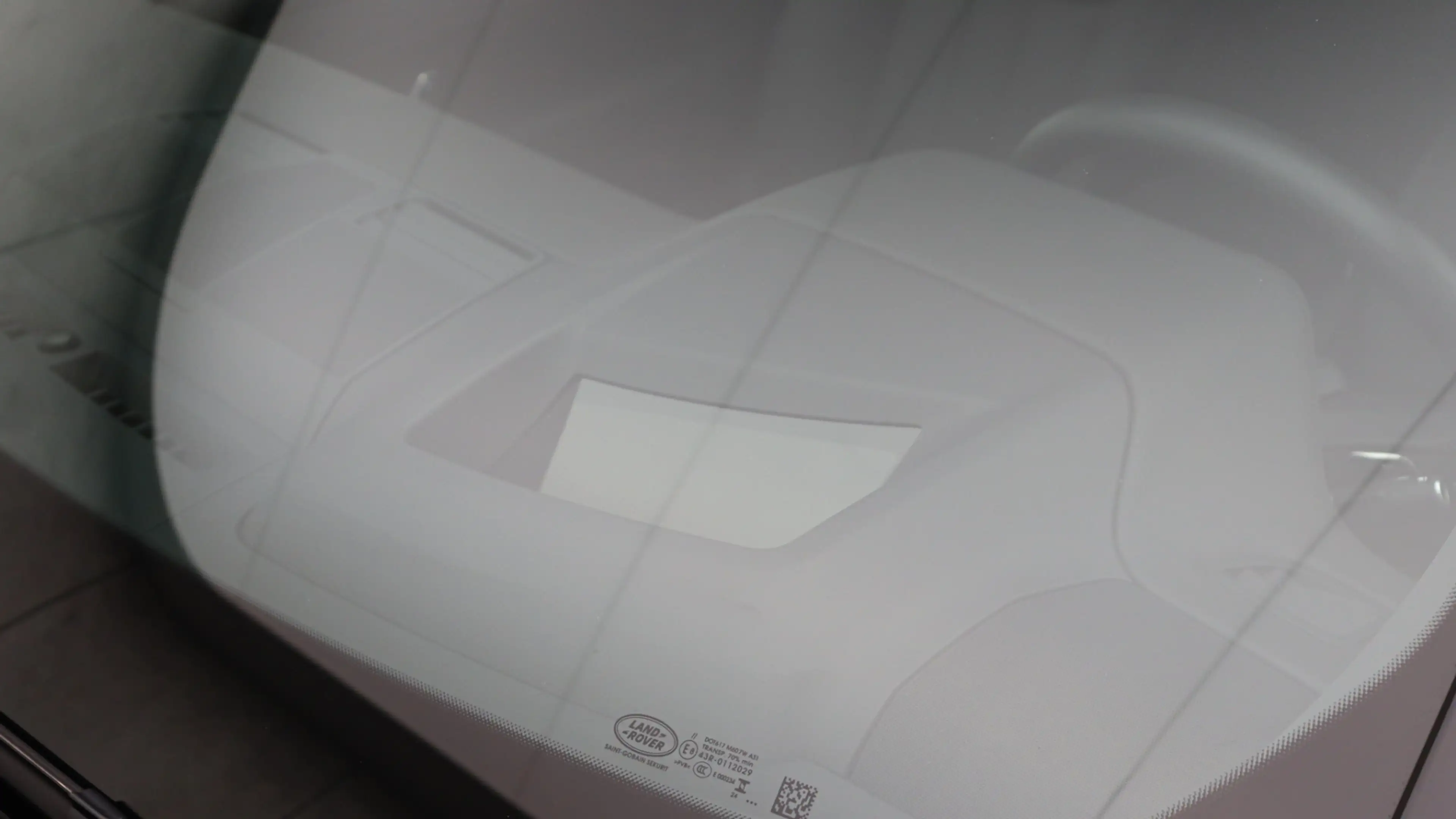 Land Rover Range Rover P550e Autobiography | Meridian Signature | Head-up — photo 10