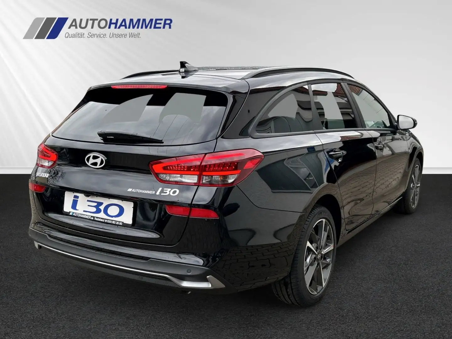 Hyundai i30 Kombi 1.5T DCT ADVANTAGE SHZ LHZ LED Navi Schwarz - 2