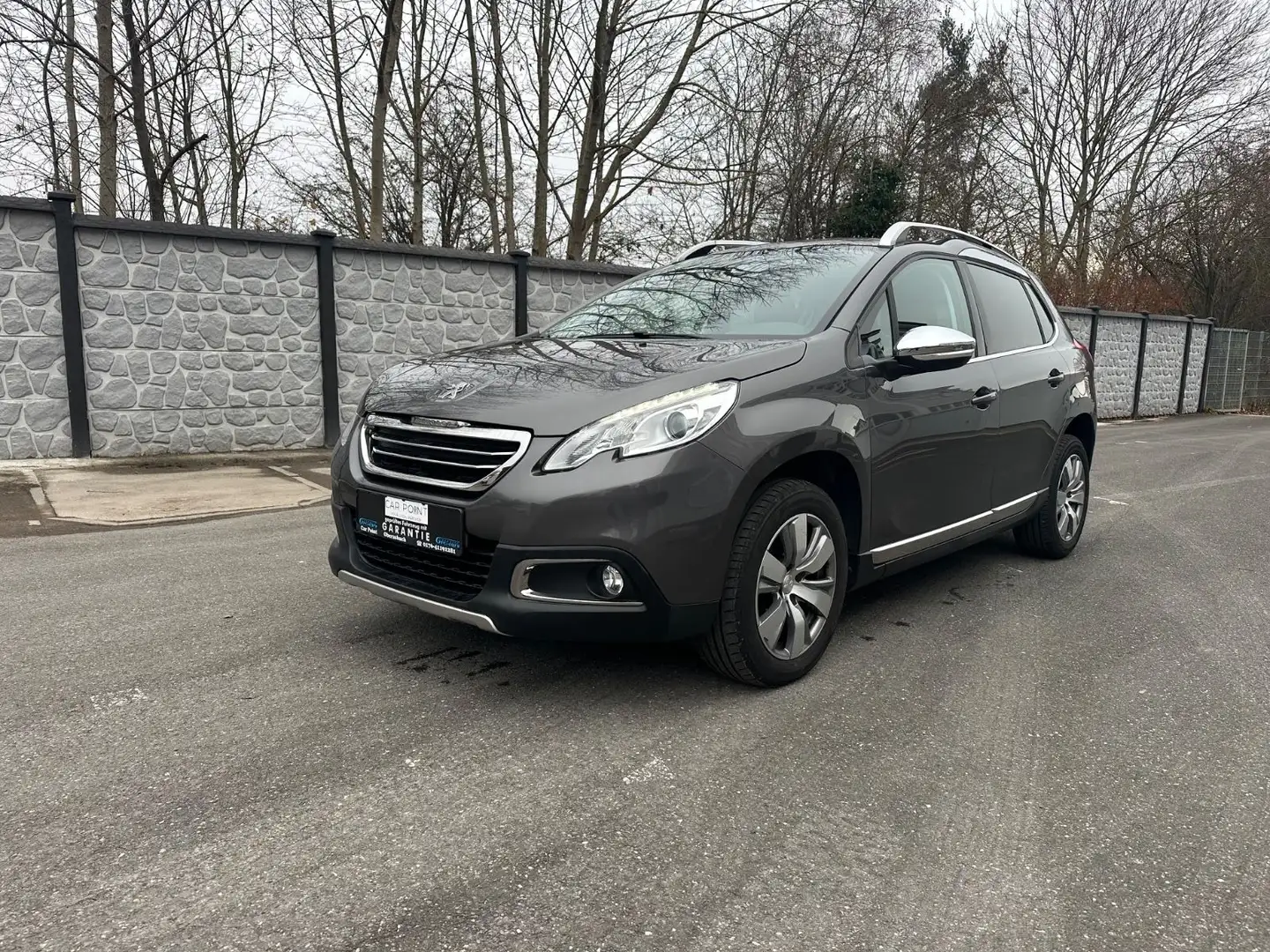 Peugeot 2008 Allure Grau - 1