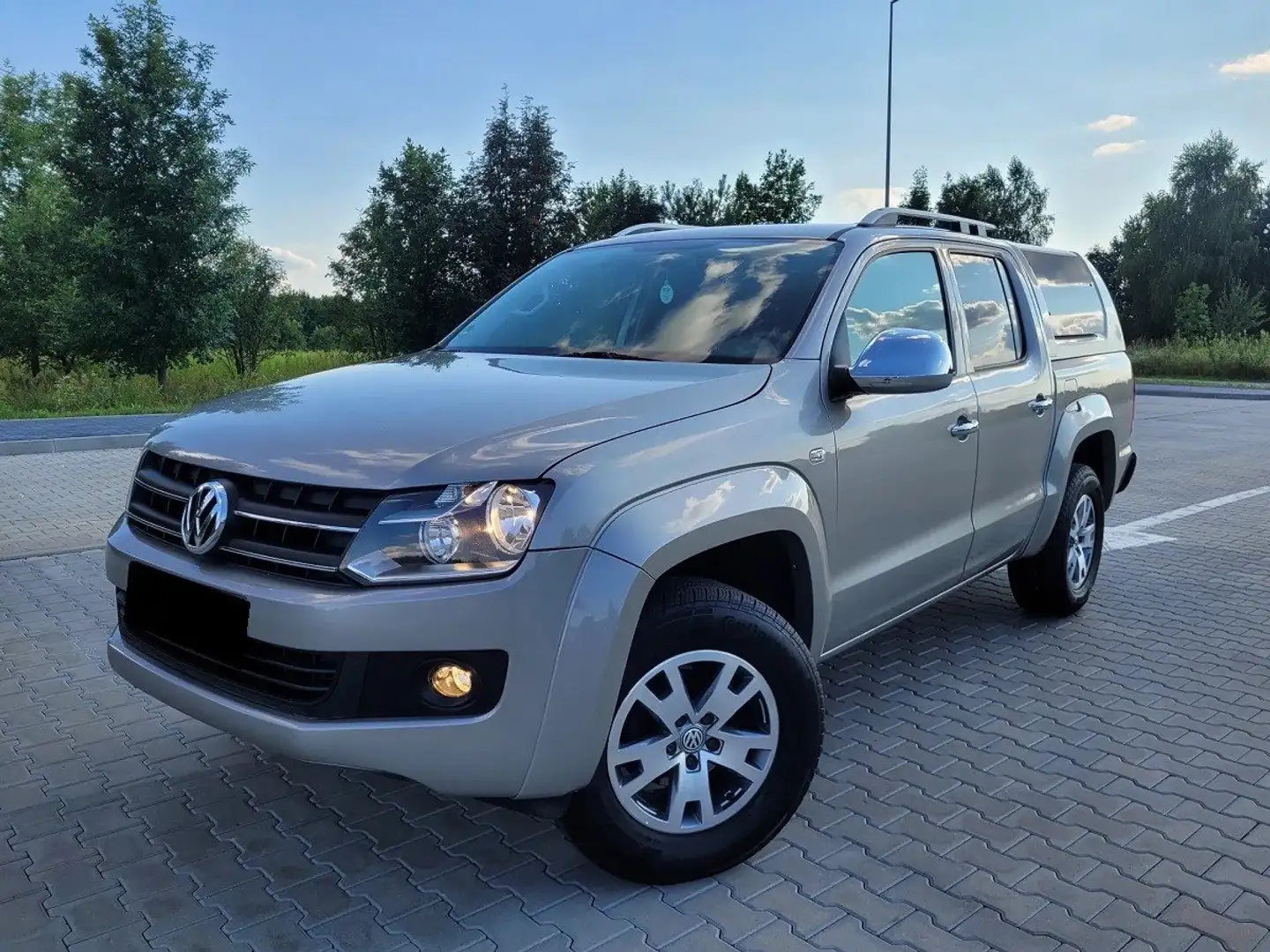 Volkswagen Amarok Amarok 2.0 BiTDI 4MOTIONTrendline Srebrny - 2