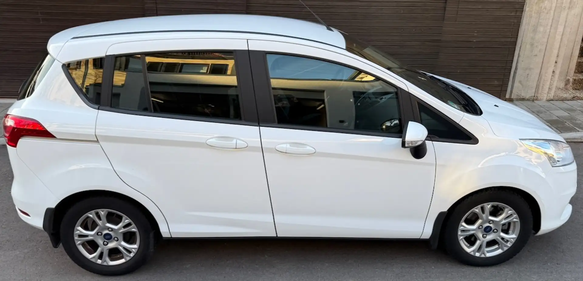 Ford B-Max B-MAX 1.6 Aut. SYNC Edition Weiß - 1