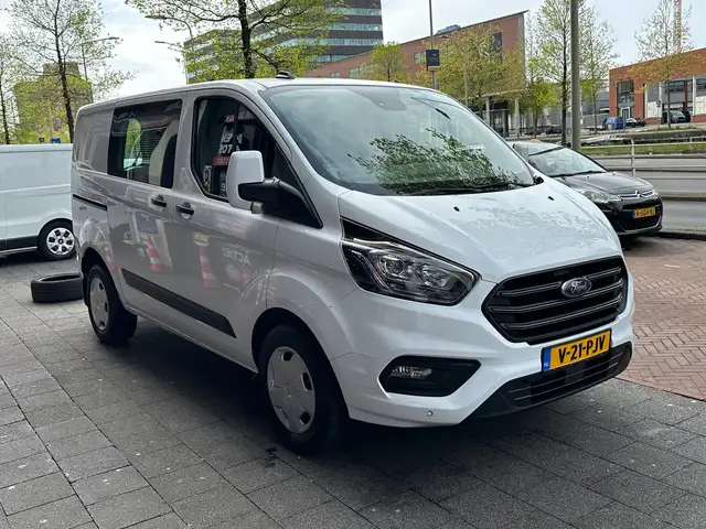 Ford Transit Custom view 4