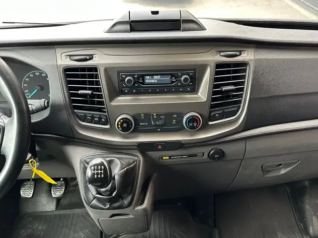 Ford Transit Custom view 14