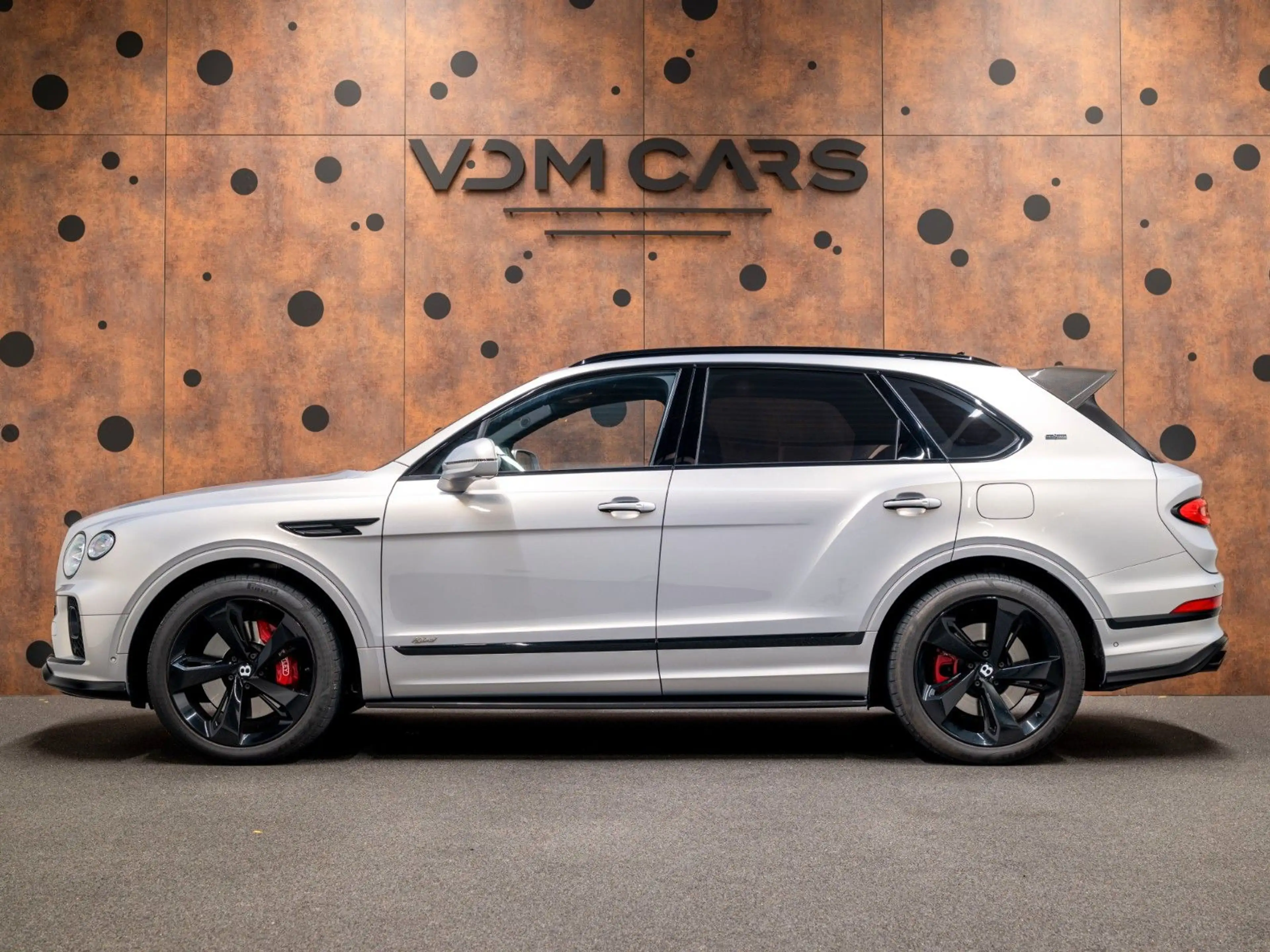 Bentley Bentayga 3.0 Hybrid 4WD*FIRST EDITION*NAIM* — photo 2