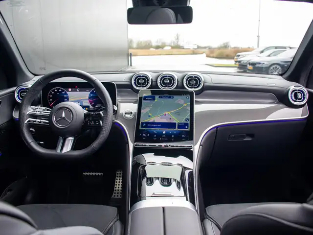 Mercedes-Benz GLC view 11