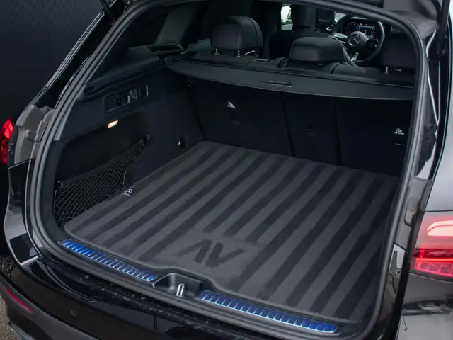 Mercedes-Benz GLC view 10