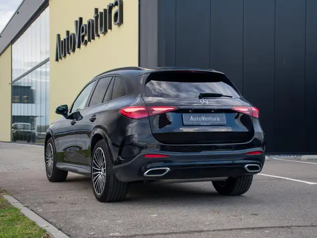 Mercedes-Benz GLC view 4