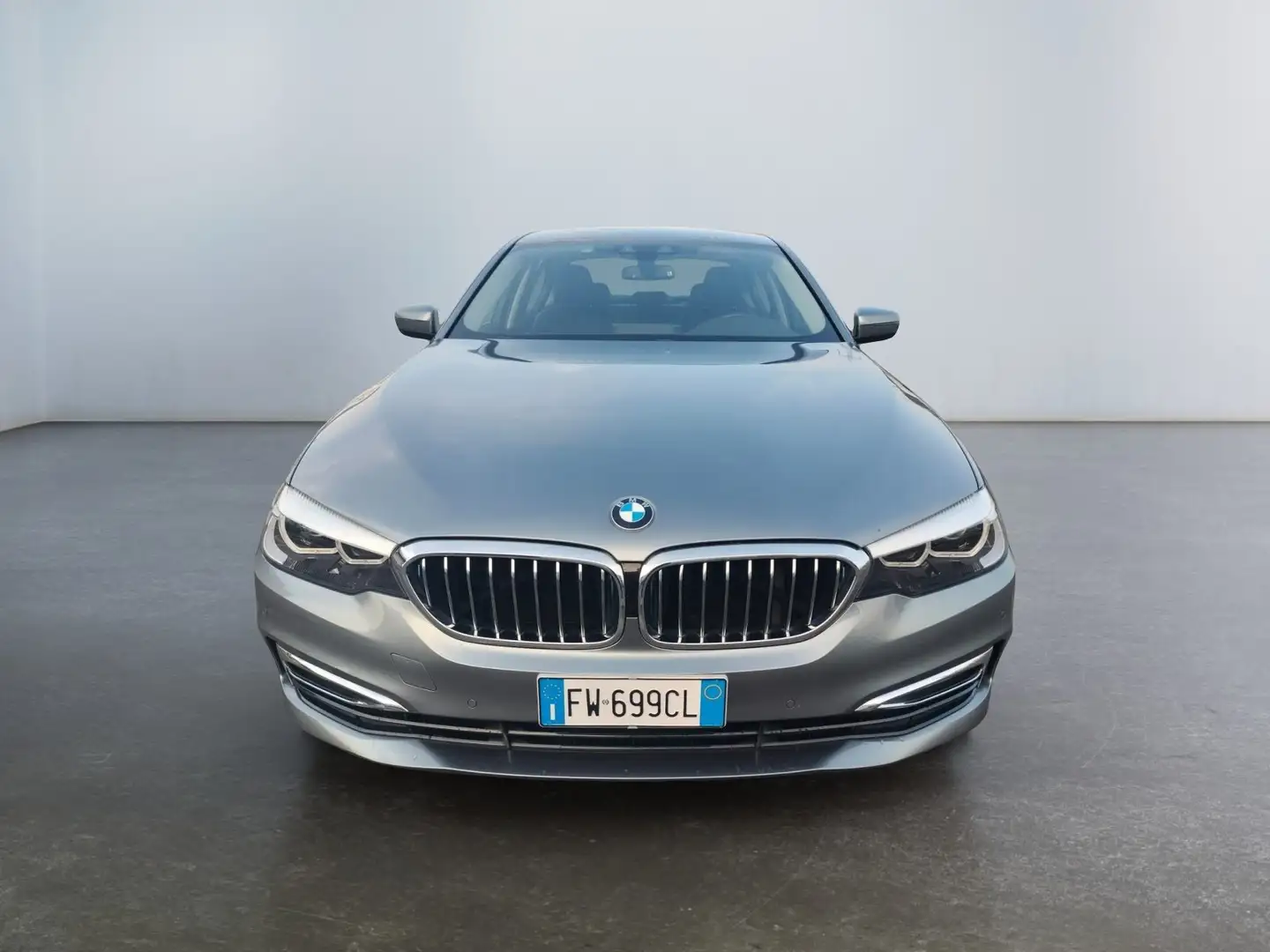 BMW 530 530e Luxury - 2