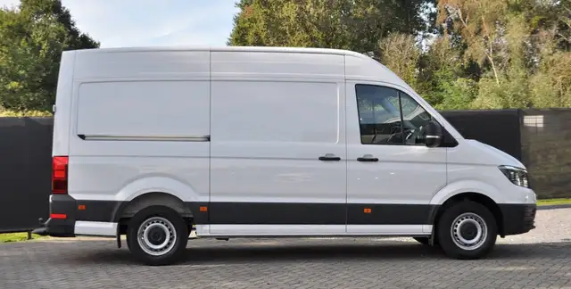 Volkswagen Crafter view 2