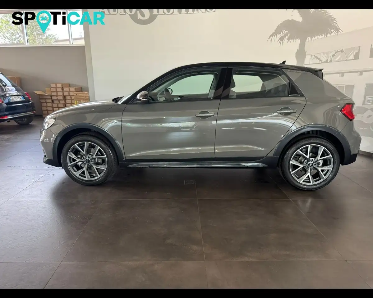 Audi A1 allstreet 30 1.0 tfsi Identity Contrast 116cv s tronic, миниатюра 4