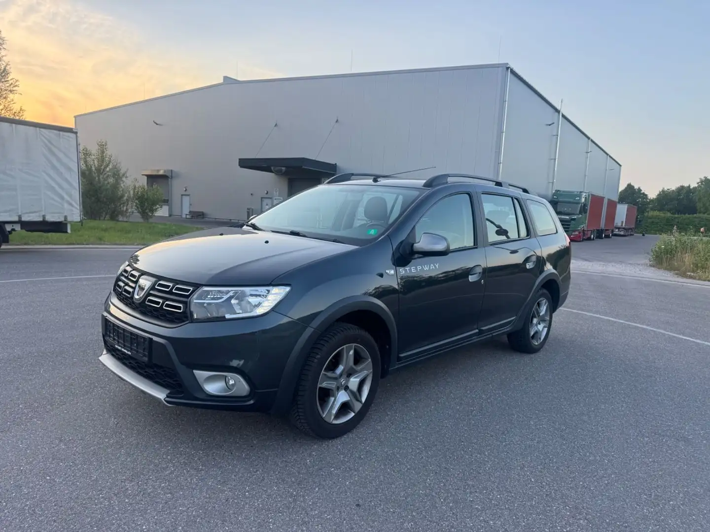 Dacia Logan MCV II Kombi Stepway*NAVI*KAMERA*TOP - 1