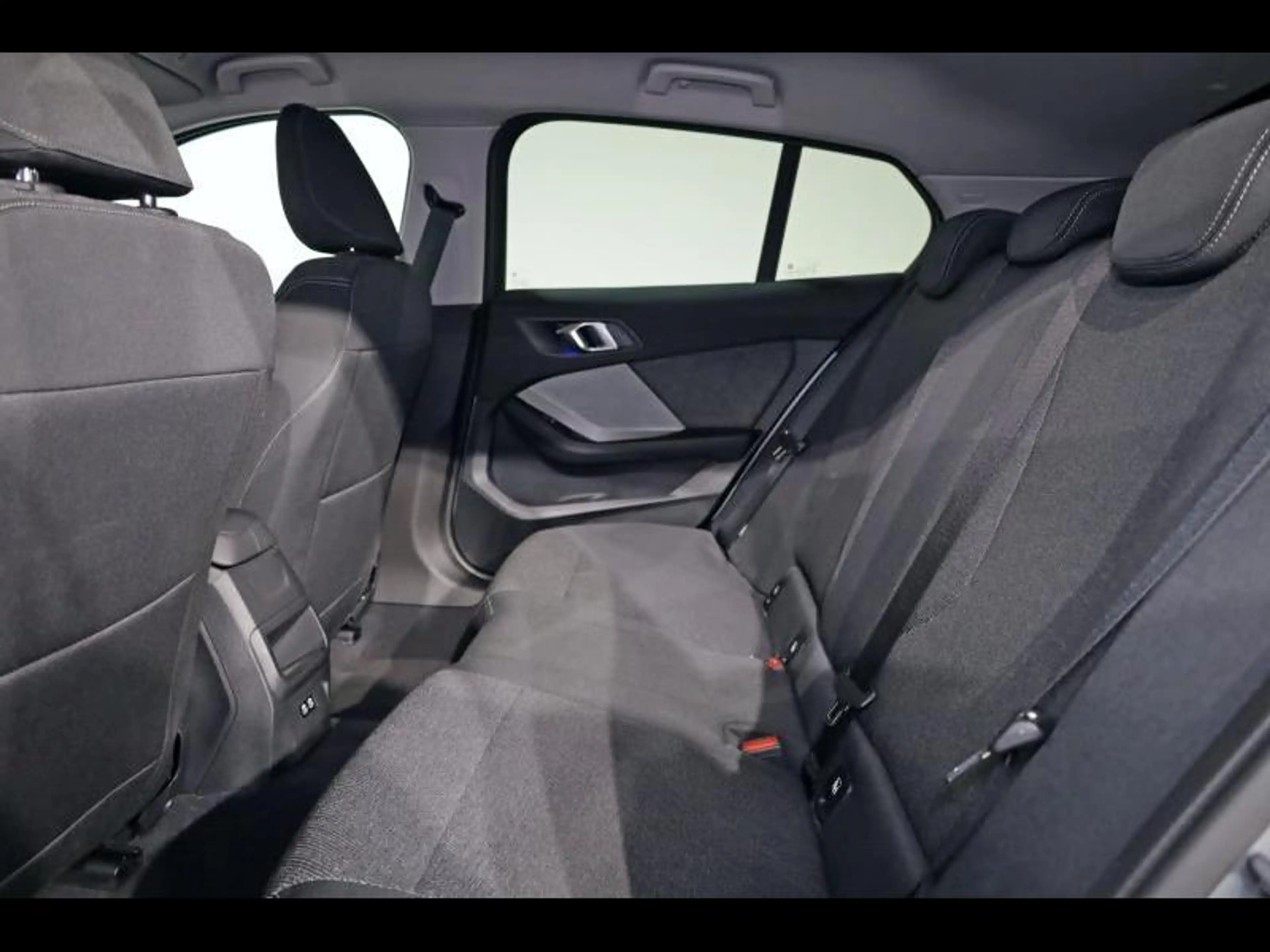 BMW 120 Hatch M Sport Design — photo 10