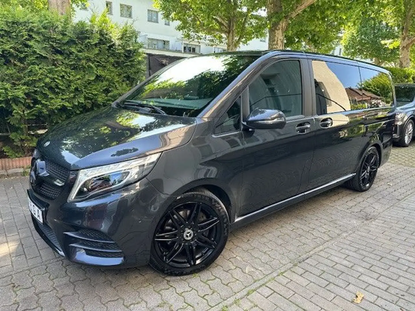 Mercedes-Benz V 300 V300 AMG EDITION LANG EXCLUSIVE|BURMESTER|STANDH Grijs - 1