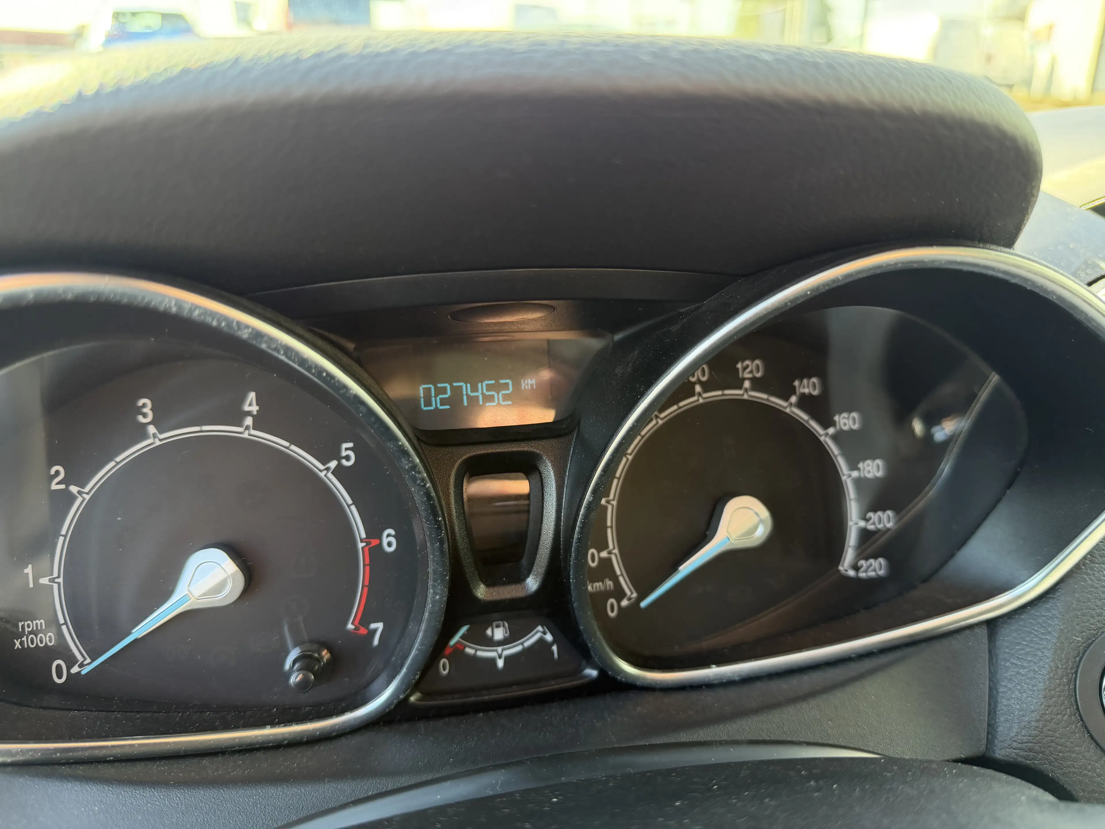 Ford B-Max Titanium 1,4 Benzin Sehr gepflegter Zustand **Garagenwagen, Rentnerfahrzeug** — photo 12