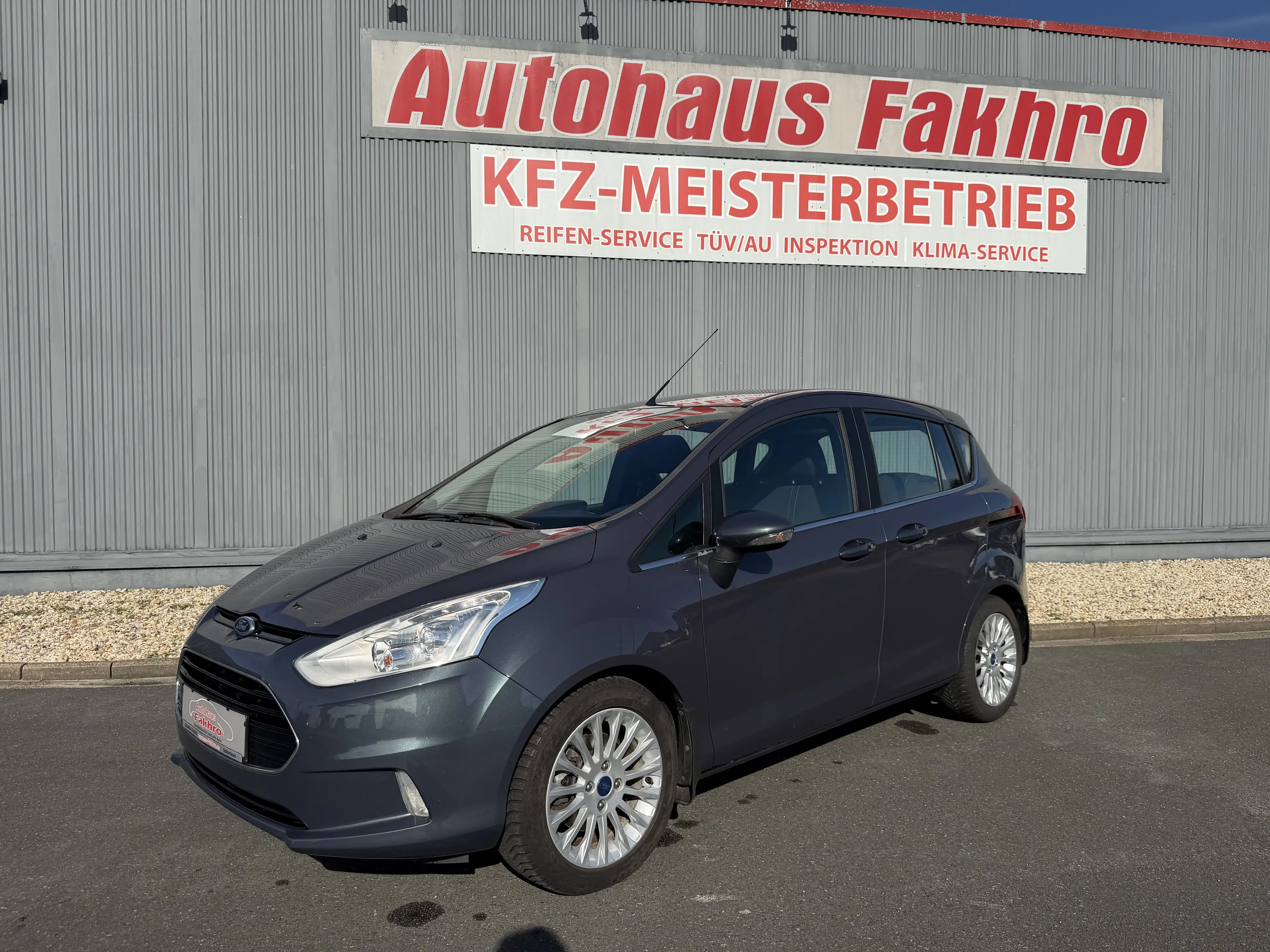Ford B-Max Titanium 1,4 Benzin Sehr gepflegter Zustand **Garagenwagen, Rentnerfahrzeug**
