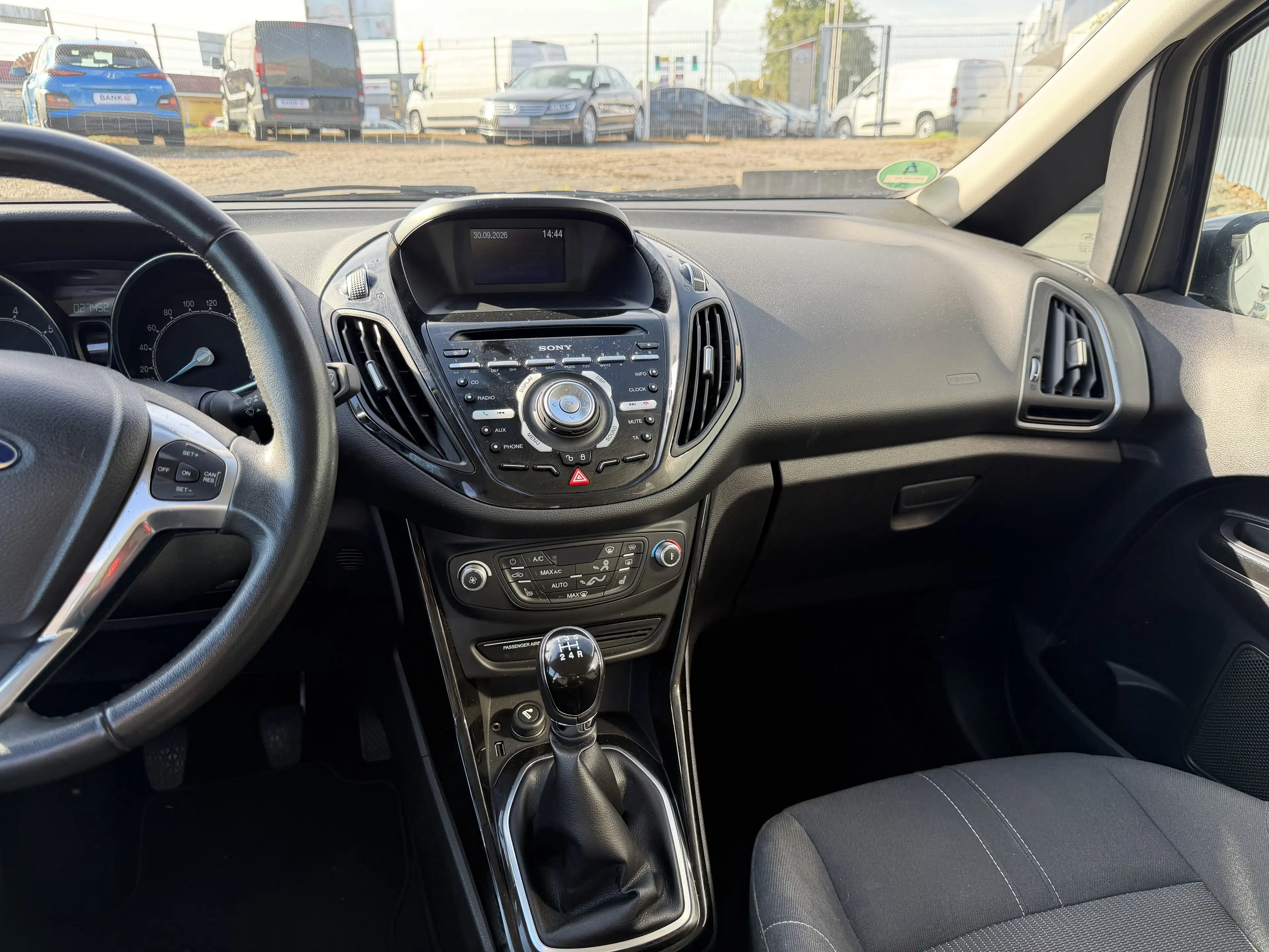Ford B-Max Titanium 1,4 Benzin Sehr gepflegter Zustand **Garagenwagen, Rentnerfahrzeug** — photo 13