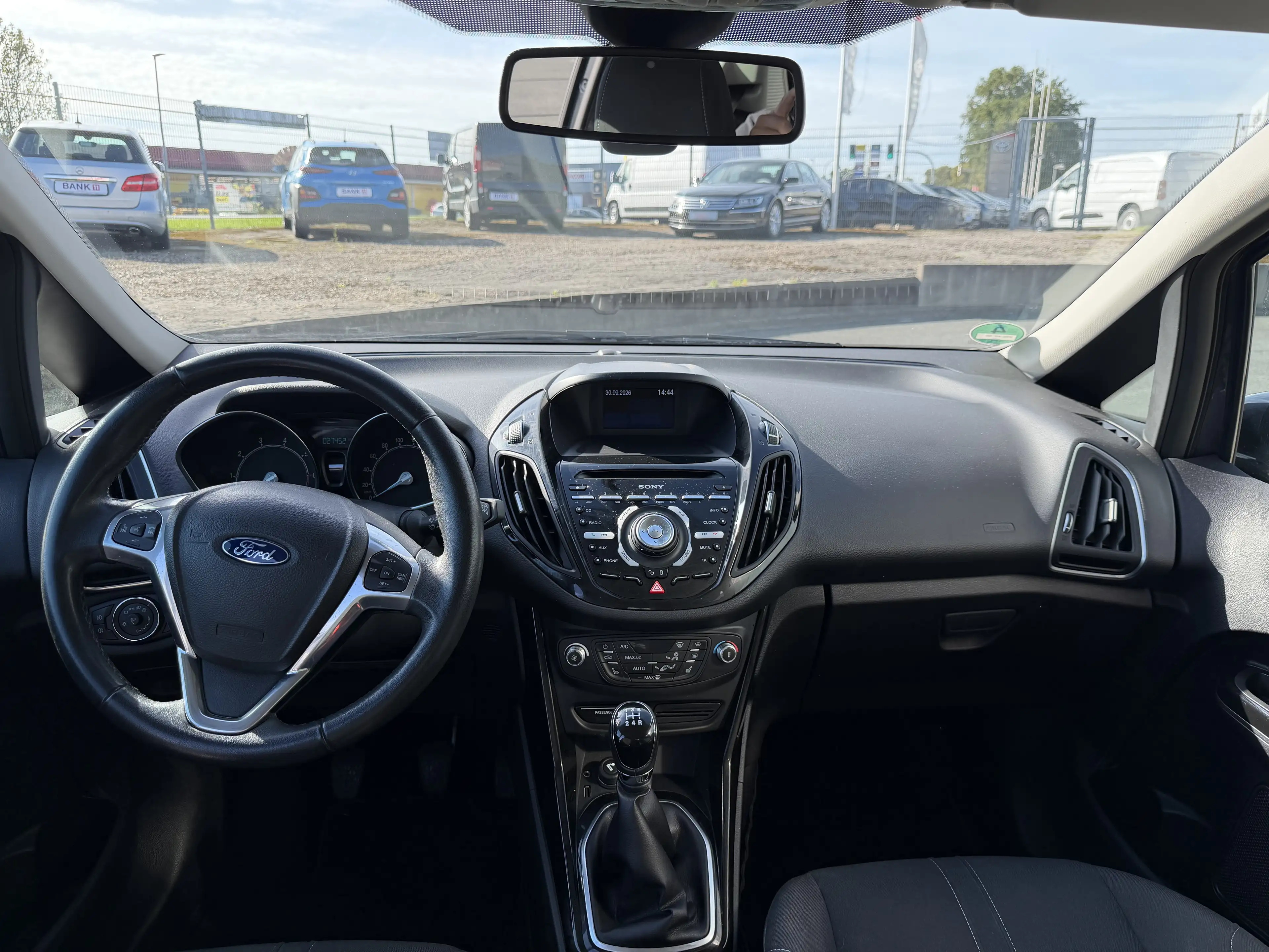 Ford B-Max Titanium 1,4 Benzin Sehr gepflegter Zustand **Garagenwagen, Rentnerfahrzeug** — photo 10