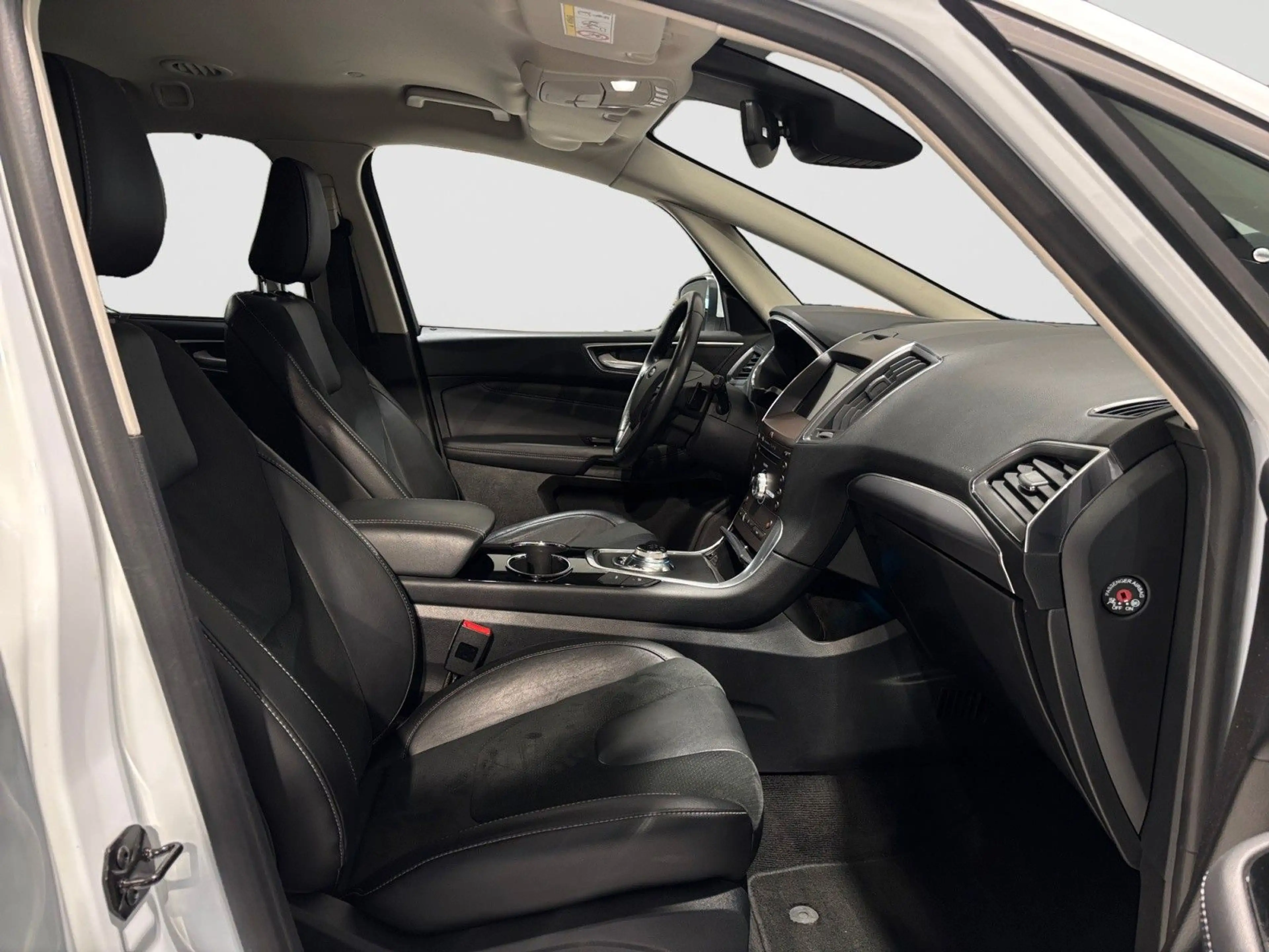 Ford S-Max S-MAX Titanium 7Sitz./LED/SZH/NAV/ACC/KAM — photo 17