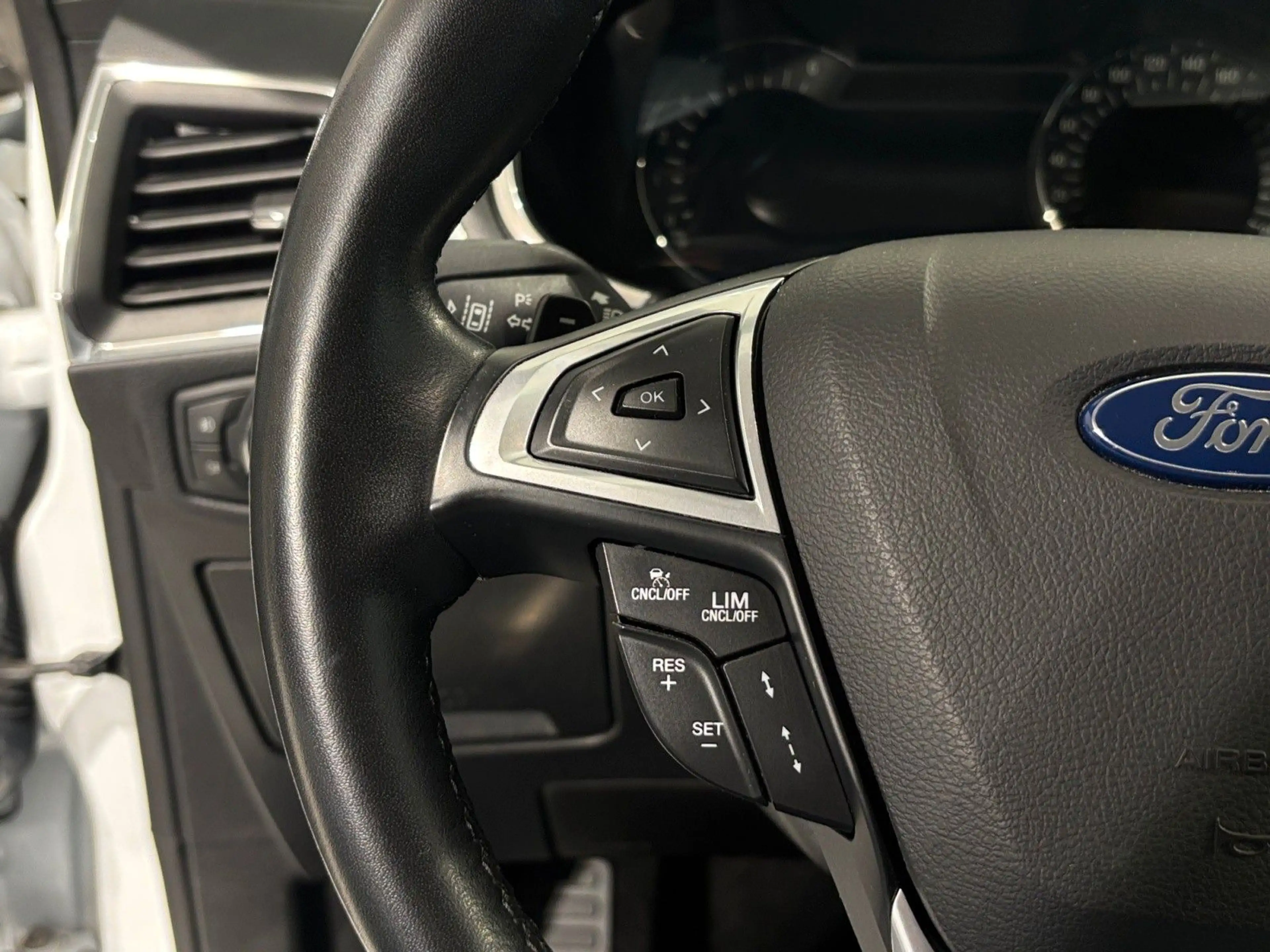 Ford S-Max S-MAX Titanium 7Sitz./LED/SZH/NAV/ACC/KAM — photo 29