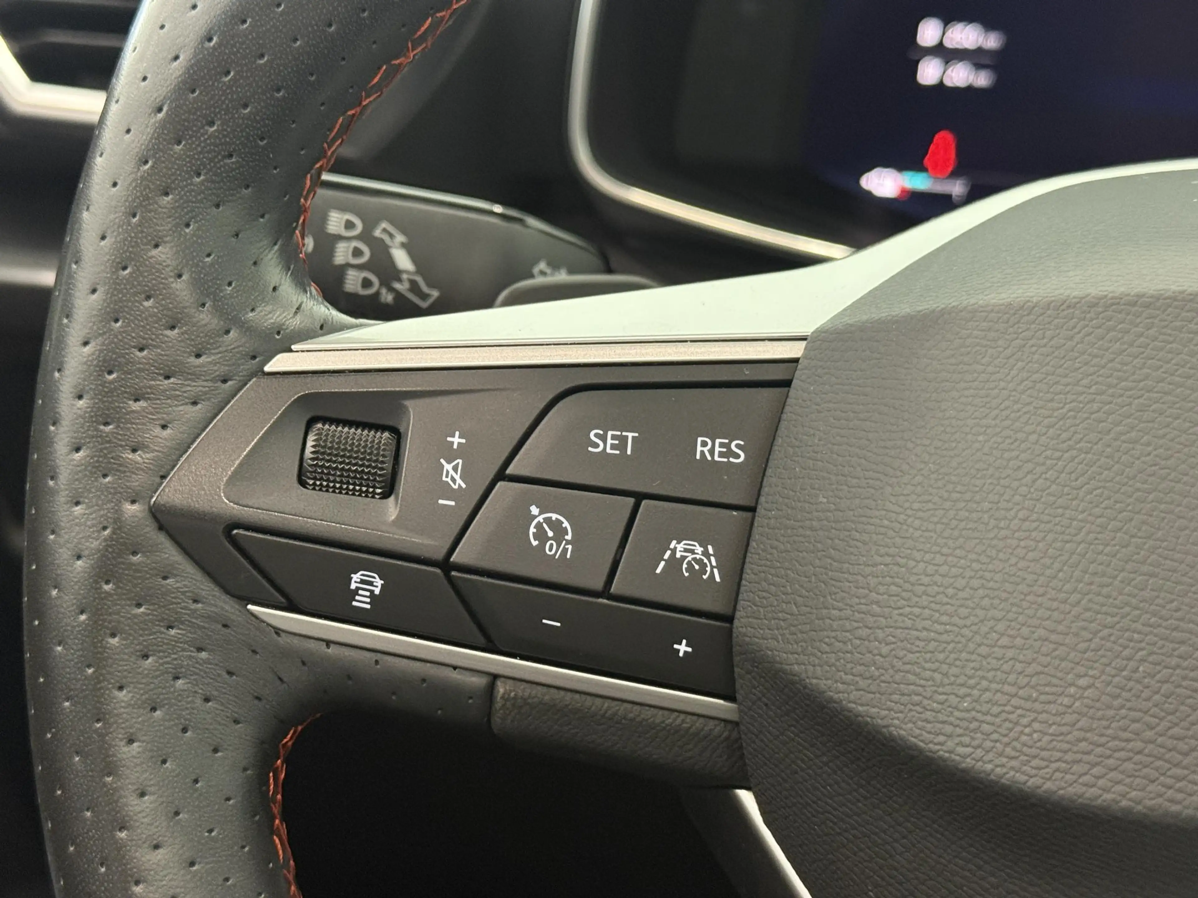 SEAT Leon e-Hybrid Sportstourer 1.4 TSI eHybrid PHEV FR Business Inte — photo 21