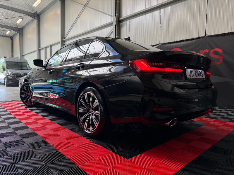 BMW 330 /Led/Ambi/Virtual/Zv/Cc/Pdc/Leder/Carplay/18"inc/ — photo 2
