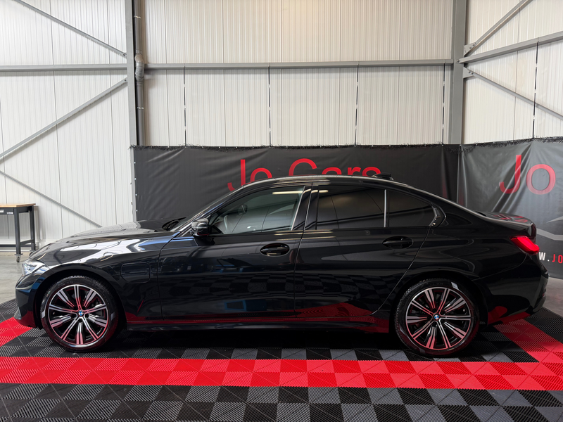 BMW 330 /Led/Ambi/Virtual/Zv/Cc/Pdc/Leder/Carplay/18"inc/ — photo 3