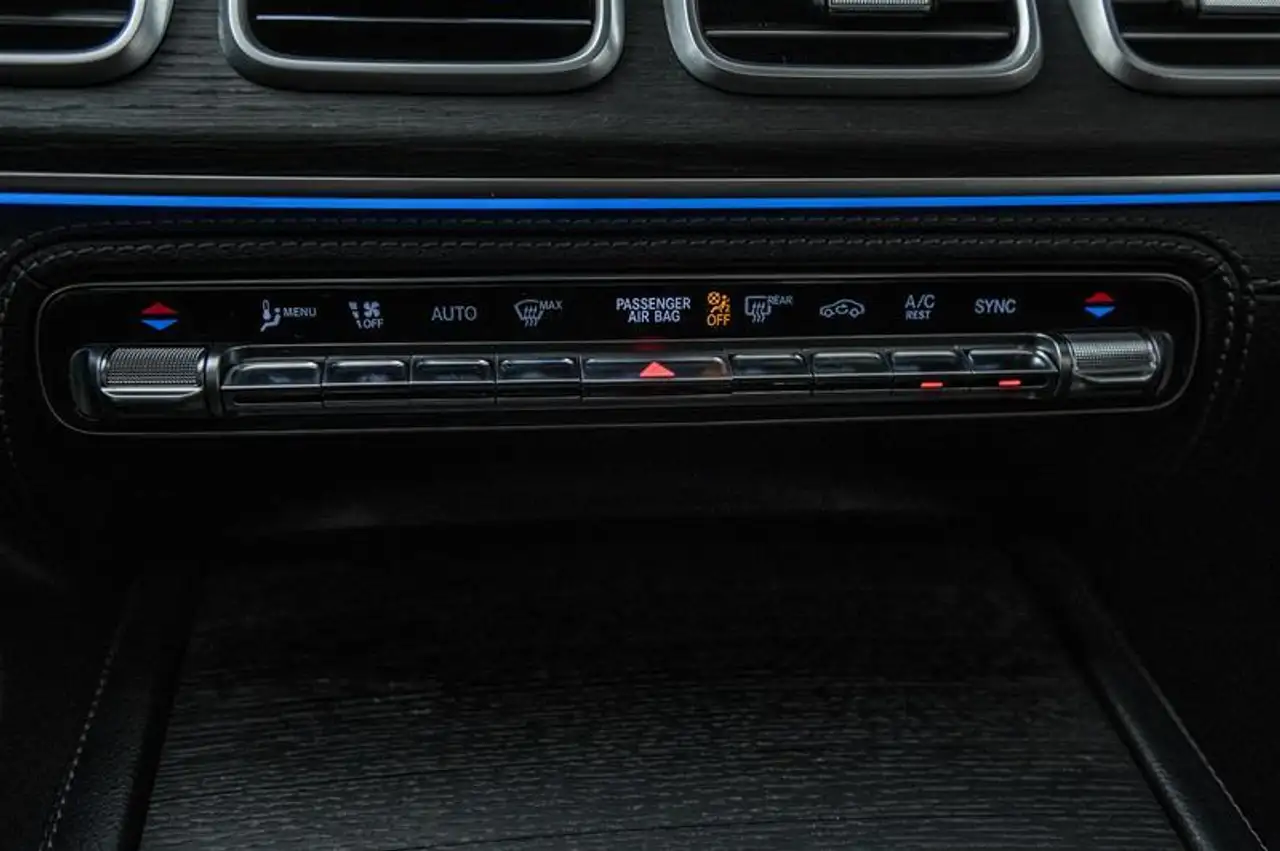 Mercedes-Benz GLE снимка Mercedes-Benz GLE