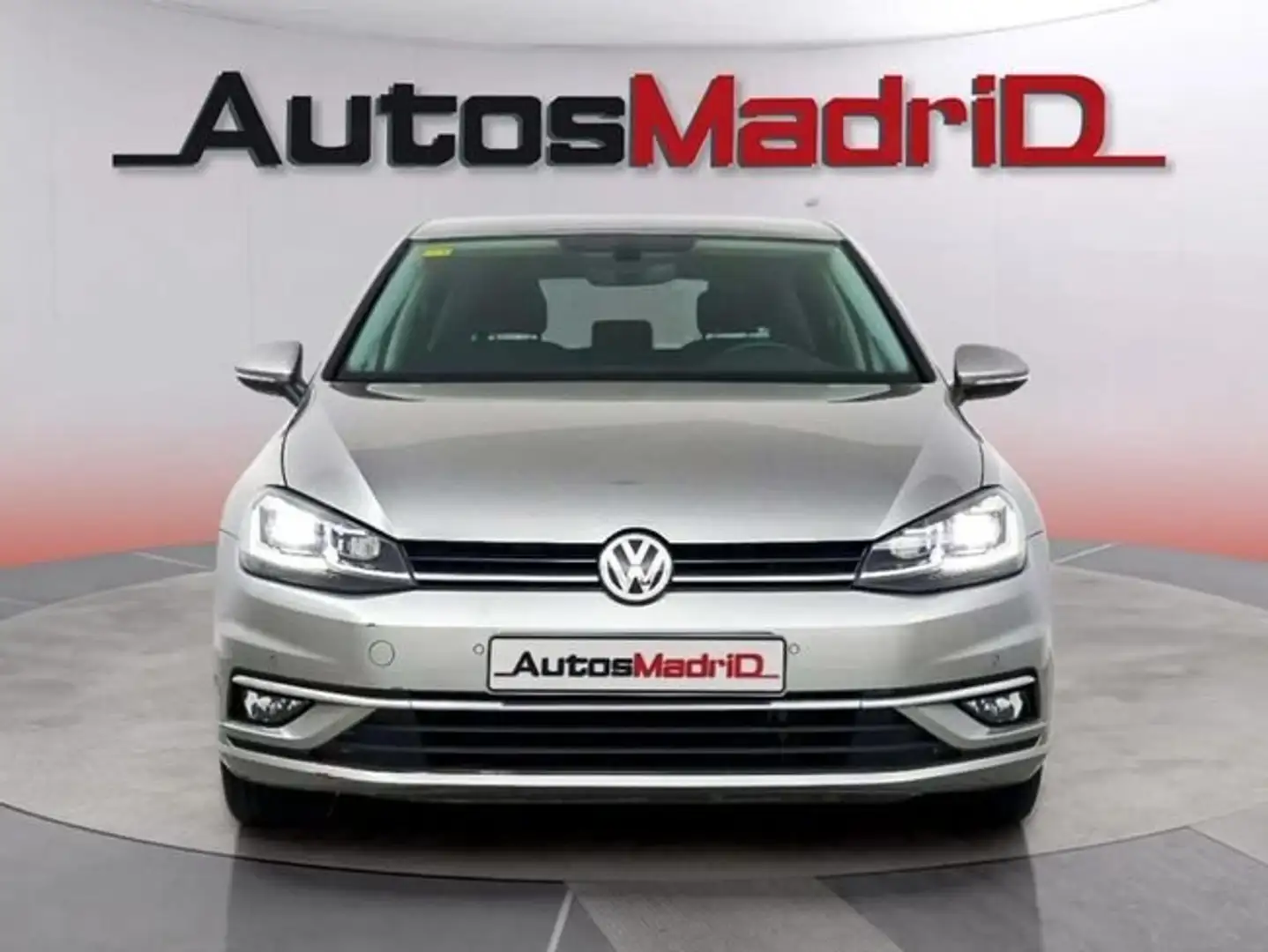 Volkswagen Golf 1.0 TSI Advance 85kW Gris - 2