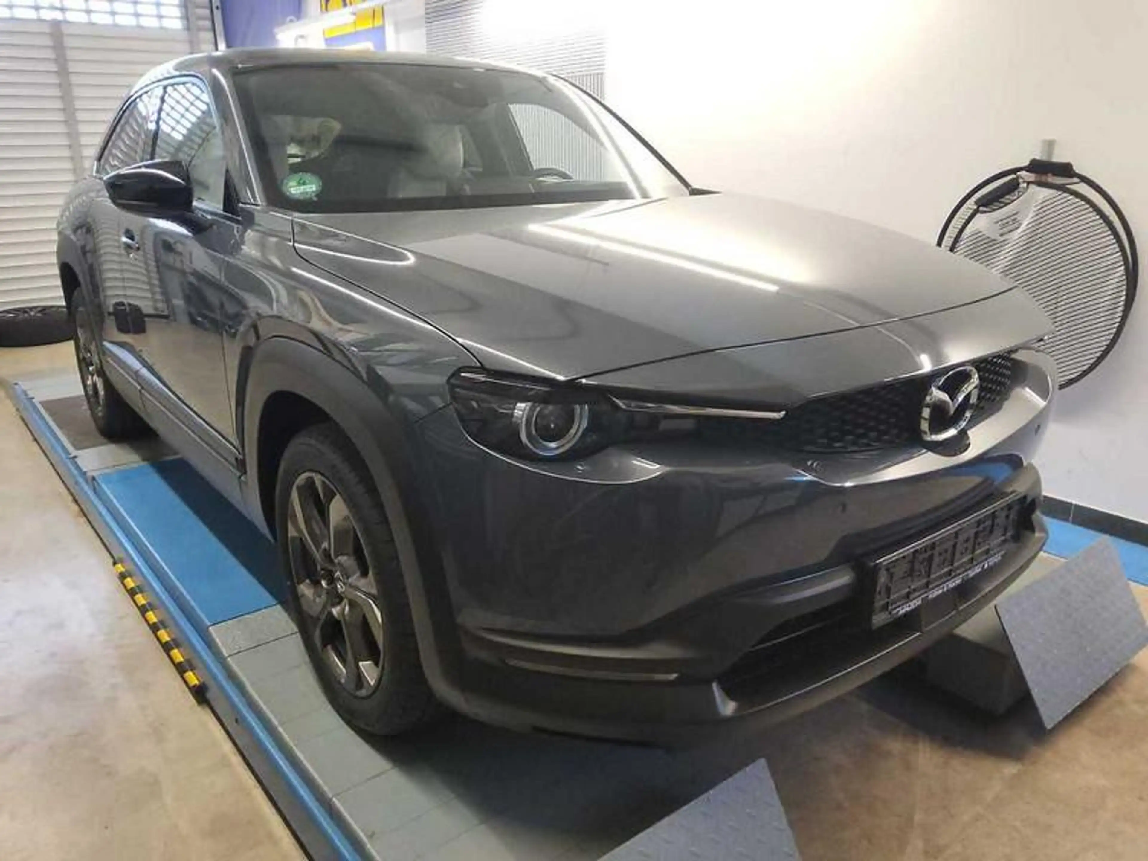 Mazda MX-30 35,5 kWh e-SKYACTIV 145 PS Navi, Matrix, Klima