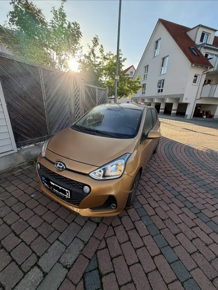 Hyundai i10