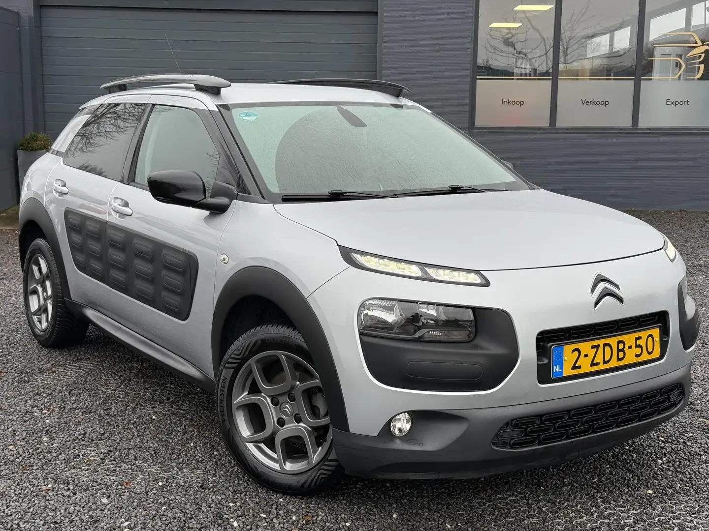 Citroen C4 Cactus 1.2 PureTech Shine 1e Eigenaar,Camera,Navi,Trekhaa Grijs - 2