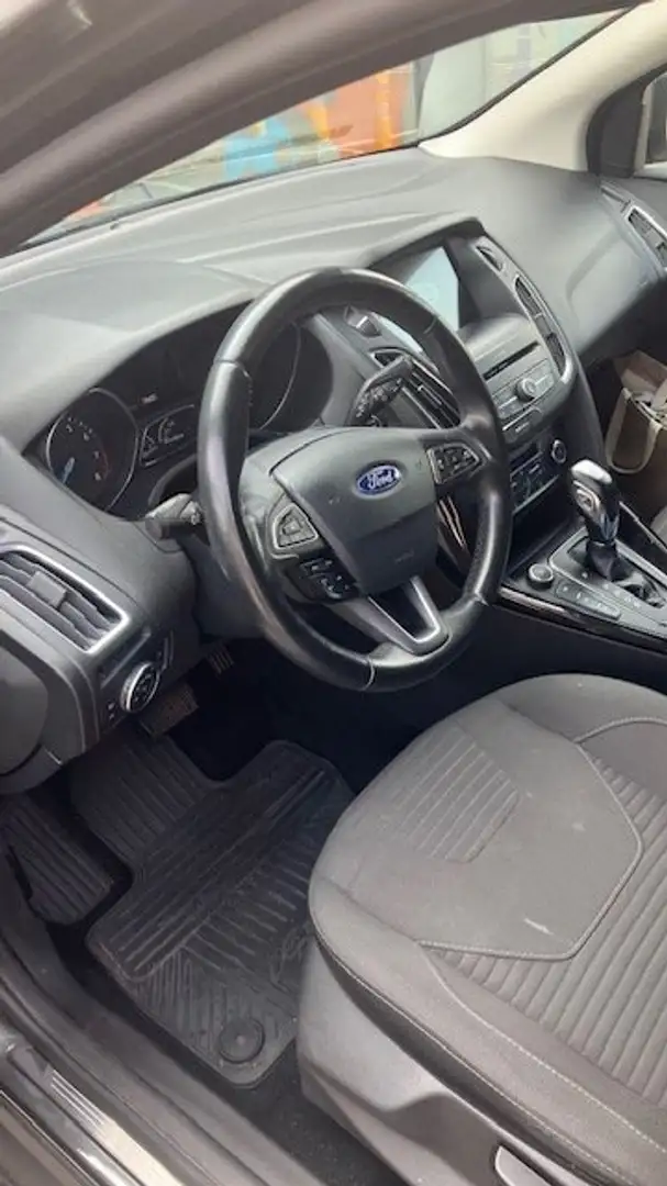Ford Focus Business 1.5 EcoBoost 150pk TITANIUM automaat Gris - 2
