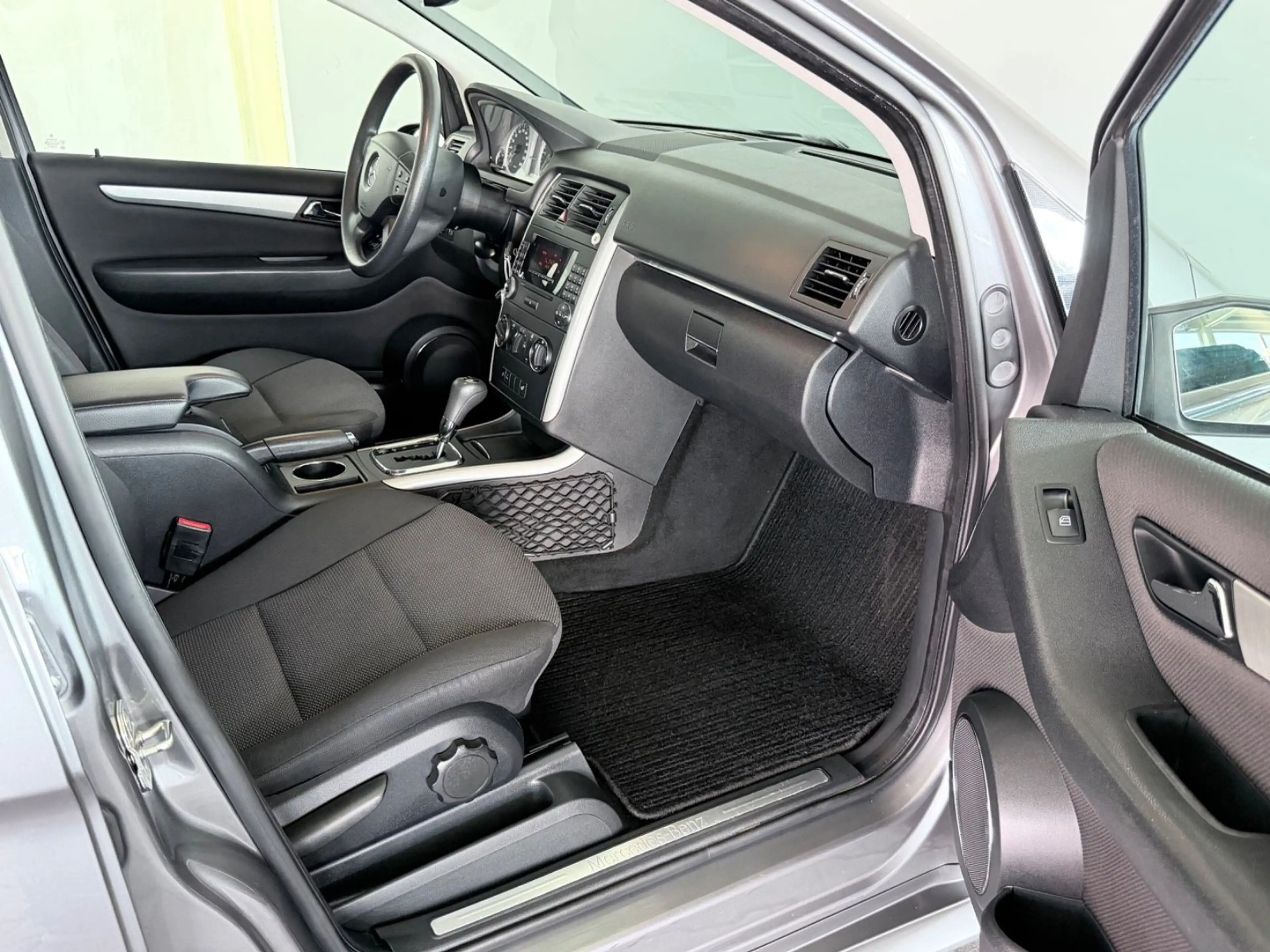 Mercedes-Benz B 180 CDI Automatik Special Edition AHK KLIMA — photo 14