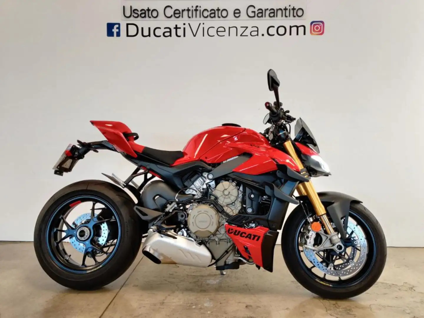 Ducati Streetfighter V4S Rosso - 1
