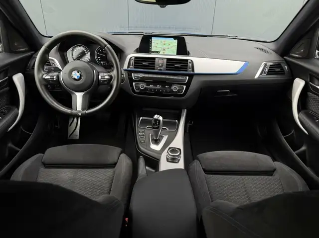BMW 1 Series view 15