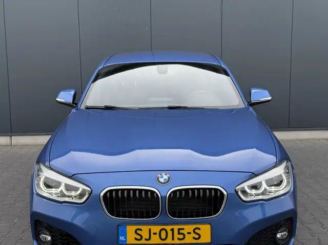 BMW 1 Series view 14