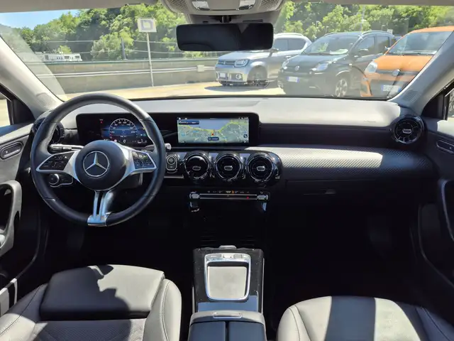 Mercedes-Benz A view 8