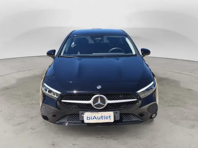 Mercedes-Benz A view 2