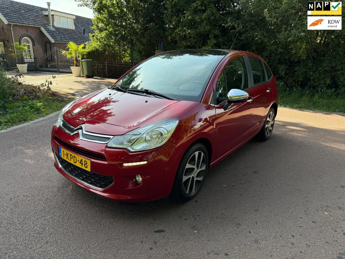 Citroen C3 1.2 VTi Collection / Navi / Pano / Airco / NAP / p Червоний - 1