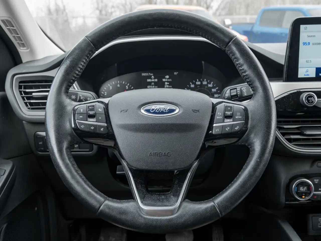 Ford Escape снимка Ford Escape
