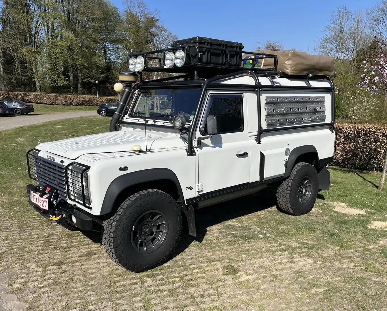 Land Rover Defender 110 TD5 SE Heavy Duty - 1